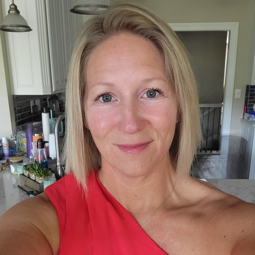 Meet your Posher, Lisa